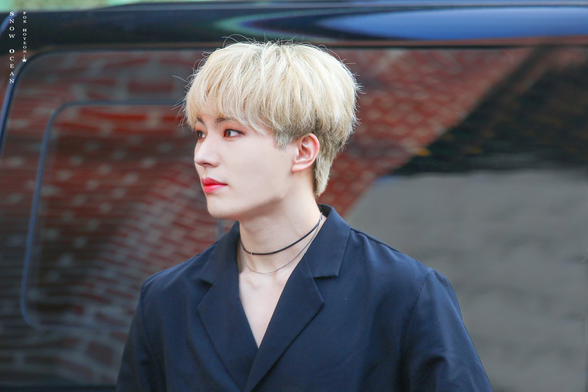 Snowocean_'s tweet photo. 191110 남산

내 맘속 넌 하루 종일 뛰어다녀
내 심장도 발맞춰 같이 뛰어

#유호연 #Hoyeon #noir #ホヨン #느와르 #홍 #아기상어 #오늘도_사랑해  #柳晧渊 #홍하다
@Noir__official https://t.co/h3d3nm8ksF
