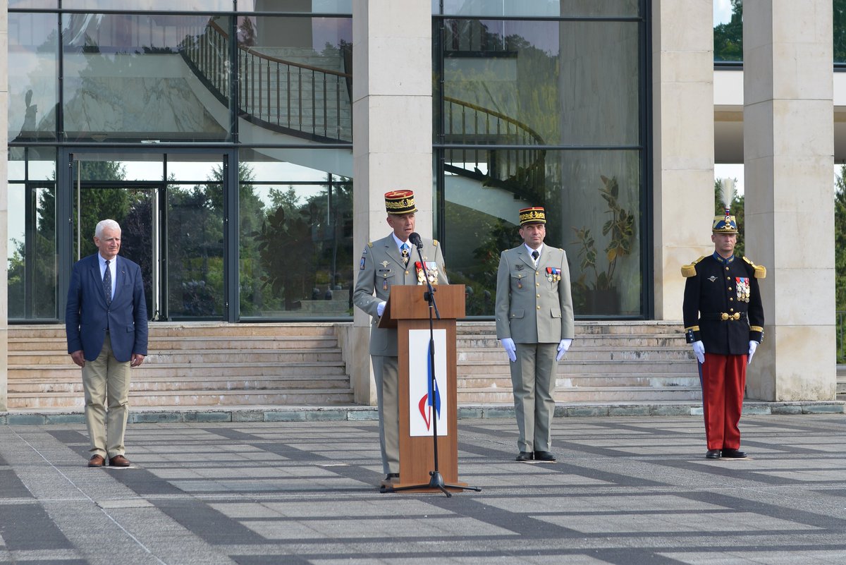 SaintCyrCoet's tweet photo. CEREMONIE DE REMISE DE LA FOURRAGERE A L’ENSEMBLE DE LA PROMOTION « COMPAGNONS DE LA LIBERATION ».
https://t.co/yTHIzM8Nj7 https://t.co/IKh0reQprR