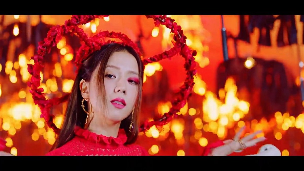 cuddlekentin's tweet photo. MY QUEENS 😭❤ 

SOBRANG GANDA NG MV SHUTAAAAA HUHUHU DI AKO MAKAKALMAAAA SOBRANG GANDA NYONG APAT 😭 YOU DESERVE A LOT OF COMEBACK SKSKSKS THANK YOU SO MUCH, THIS IS A JOB WELL DONE ONCE AGAIN 😭❤

#BLACKPINK
#HowYouLikeThat 
#HowYouLikeThatToday https://t.co/DTmm1ssHCq