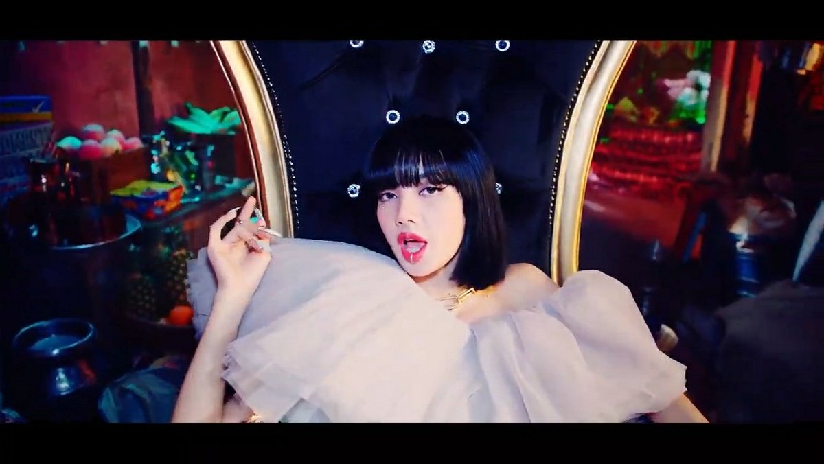 cuddlekentin's tweet photo. MY QUEENS 😭❤ 

SOBRANG GANDA NG MV SHUTAAAAA HUHUHU DI AKO MAKAKALMAAAA SOBRANG GANDA NYONG APAT 😭 YOU DESERVE A LOT OF COMEBACK SKSKSKS THANK YOU SO MUCH, THIS IS A JOB WELL DONE ONCE AGAIN 😭❤

#BLACKPINK
#HowYouLikeThat 
#HowYouLikeThatToday https://t.co/DTmm1ssHCq