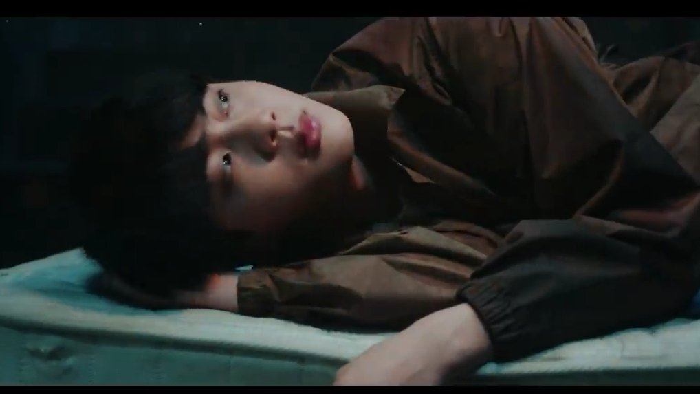 Jinnielogist's tweet photo. And y'all are still refusing to have an actor Kim Seokjin ?! 
#진 #StayGoldMV https://t.co/Uot56NMnQM
