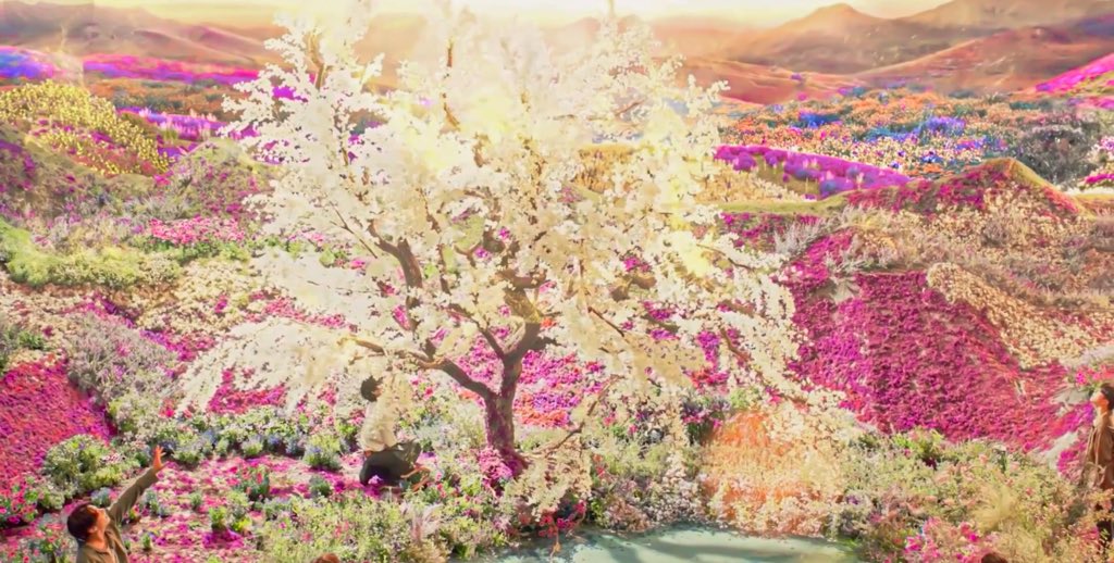 jmnsource's tweet photo. jimin in his fairy land 🌸 https://t.co/J8n28BSNFi
