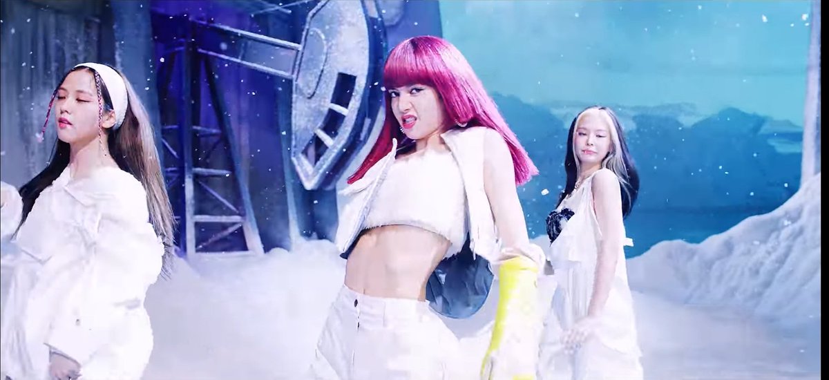 igalaxyy1's tweet photo. มีมต้องมาแล้วมั้ยอ่ะ ความเบะปาก55 #BLACKPINK #HowYouLikeThat  #LISA https://t.co/BxByIWVdNp