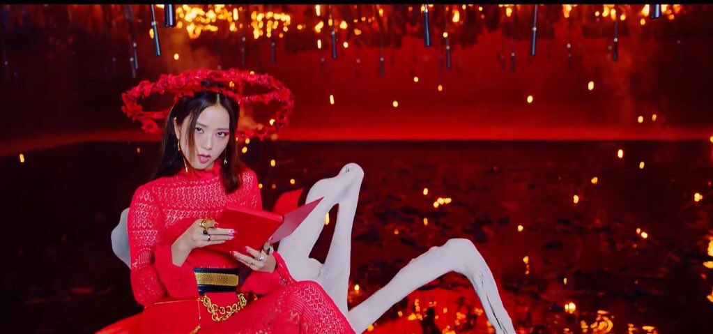 chokemeohm's tweet photo. BLACKPINK AS ELEMENTS:

EARTH.
FIRE.
WATER.
AIR.

#BLACKPINK
#HowYouLikeThat https://t.co/J5vhJzFGxw