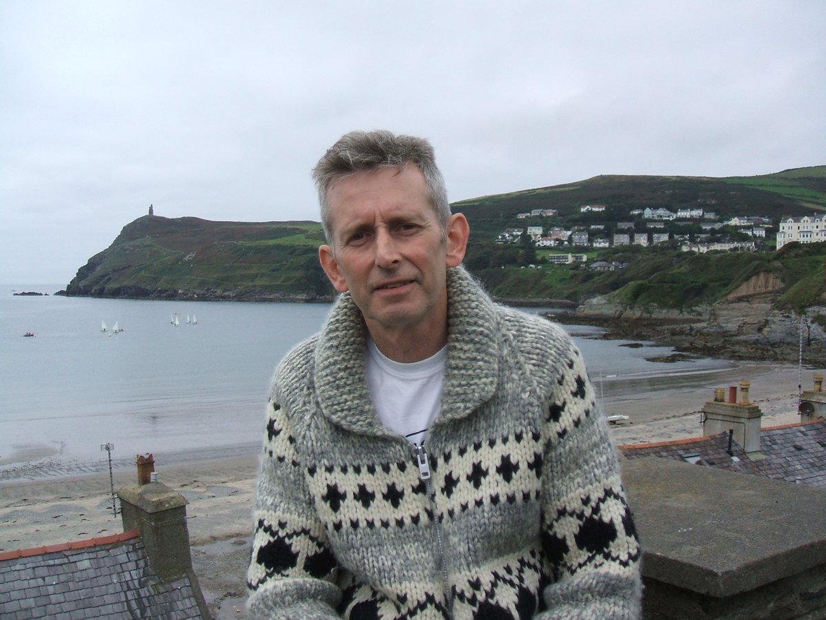 annamcnay's tweet photo. Today, 18:30, I'll be talking to #GrahamCrowley as part of the @HeatherleyArt online series. We'll look at his dedication to defining himself as a painter - and his subversion of traditional genres as a means of keeping the medium alive. Zoom link in blurb https://t.co/Sa7dm1Rs88 https://t.co/DCsiMUluuW