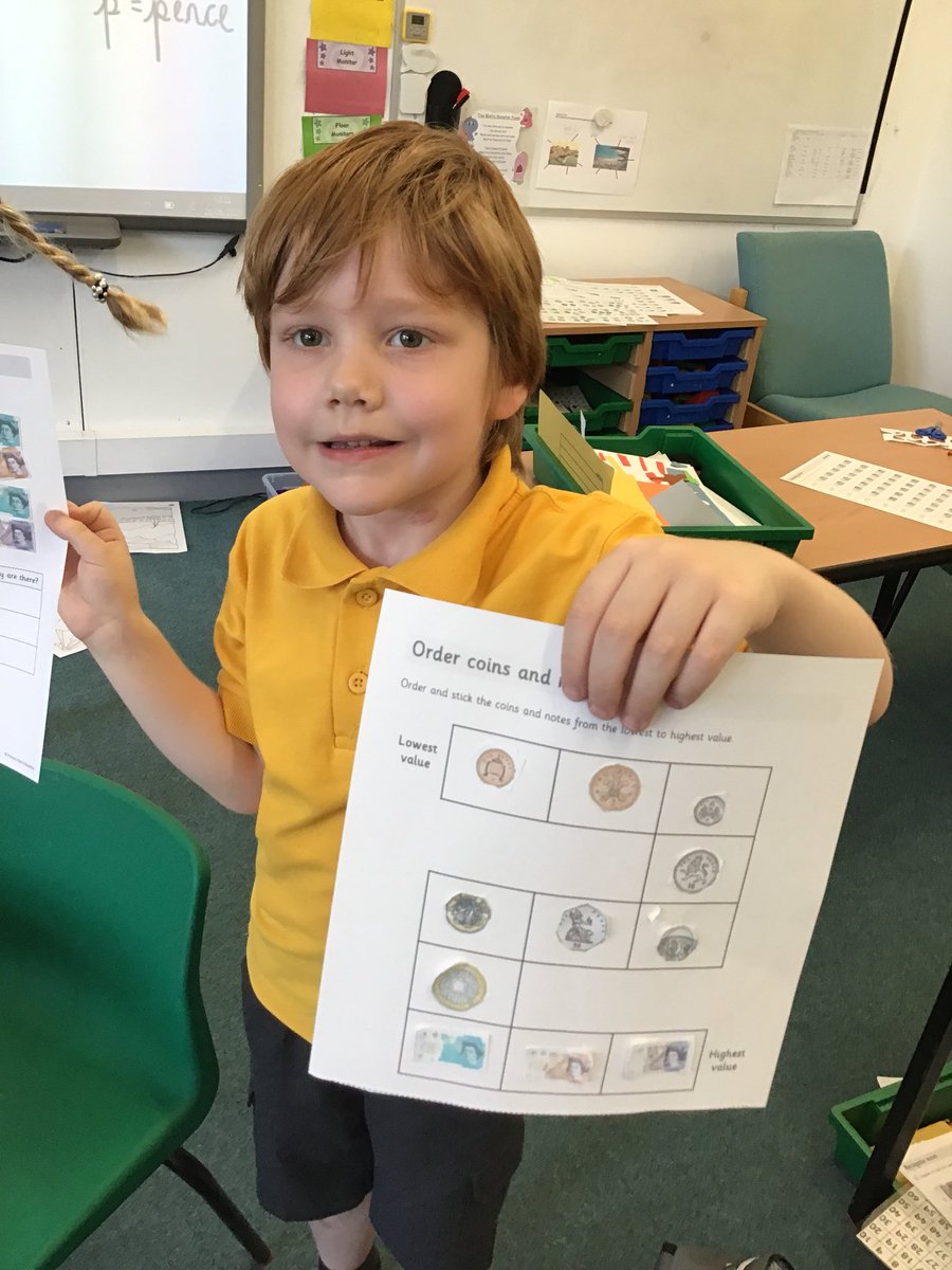 RobinsMPS's tweet photo. We are working hard on recognising, ordering and counting notes and coins! @MathsMPS https://t.co/QW4gyeWSm7
