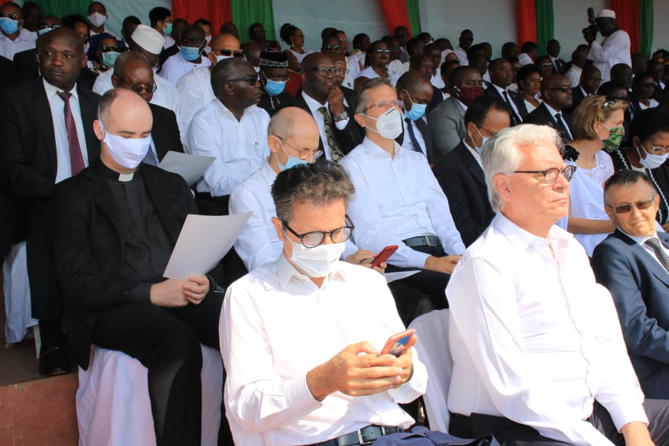 mashariki_tv's tweet photo. #Burundi : Les cérémonies d'adieu au Président Pierre Nkurunziza se déroulent au Stade Ingoma de #Gitega https://t.co/gL96o37b9a