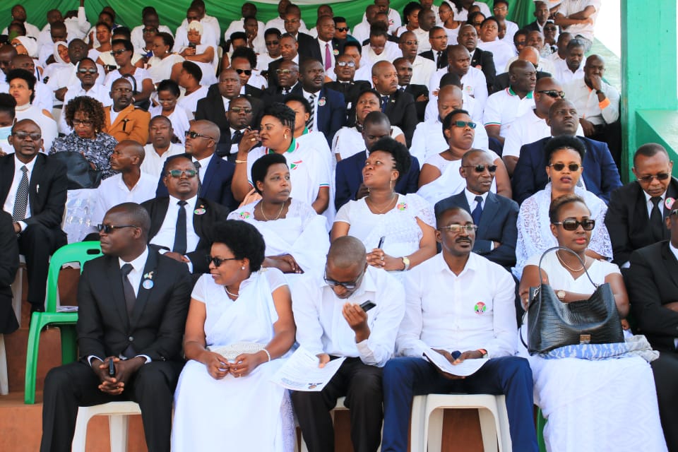 mashariki_tv's tweet photo. #Burundi : Les cérémonies d'adieu au Président Pierre Nkurunziza se déroulent au Stade Ingoma de #Gitega https://t.co/gL96o37b9a