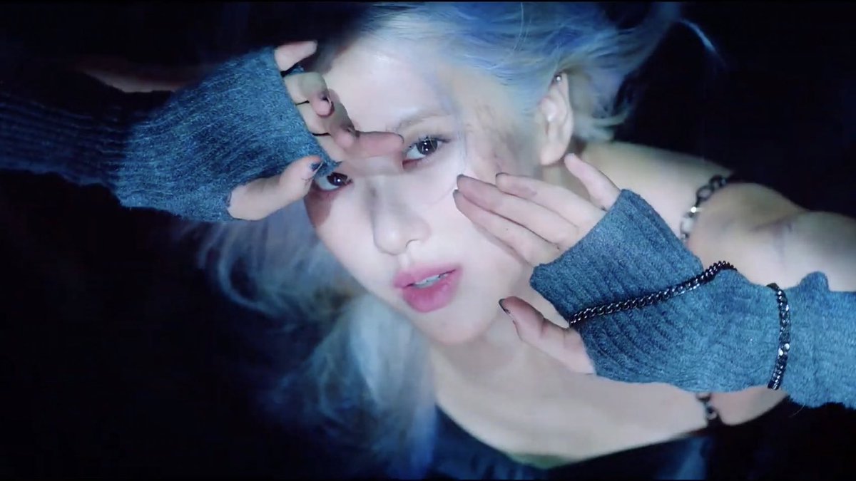 mamichaewon's tweet photo. หรือเราตายแล้ววะ ทำไมเห็นนางฟ้า สวยแบบบบสวยมากกกกกกกกกกกกกก ยิ่งผมสีนี้คือแบบ all kill จ้า แม่จะไม่ไว้ชีวิตใครทั้งนั้น
#BLACKPINK https://t.co/cO64LnxW34