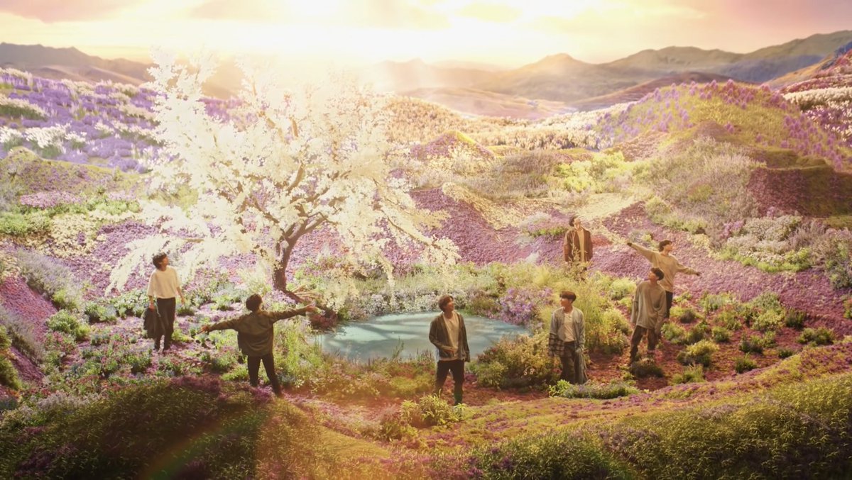 namgguk's tweet photo. the most beautiful scene✨✨✨ bts has done it again #StayGoldMV https://t.co/VsFIwb1Jo6