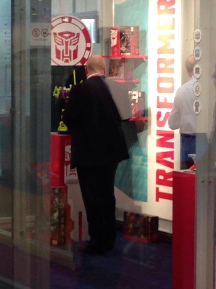 TFU_INFO's tweet photo. If you’re not a fan of the concept of #Transformers R.E.D., hear me out - BAF Combiner Wars Bald German Guy.
#fansfirstfriday https://t.co/MHewAbqzeK
