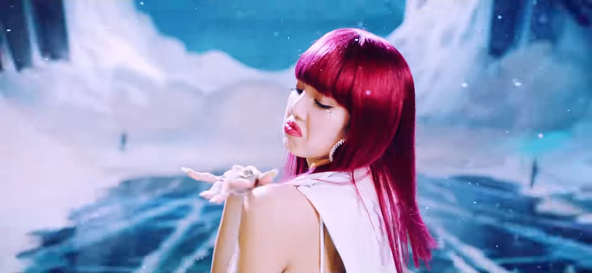 Mooknin_minmin's tweet photo. ฟาดได้ฟาด! ท่าปัดรังแคร์ก็มาค่ะแม่!! #BLACKPINK https://t.co/OoAE8DUCF5