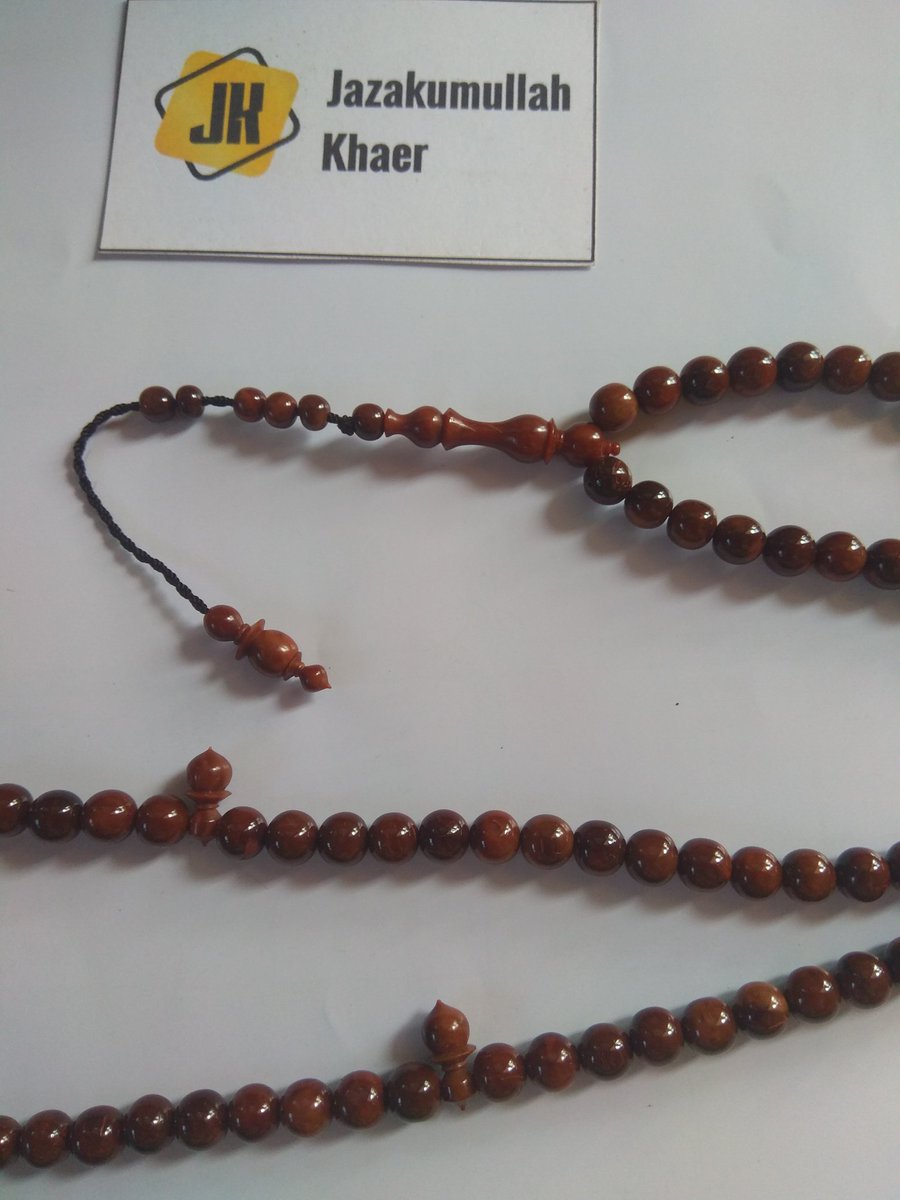 يتغيَّرُ الناسُ لسَببين : 
إما أنَّ عقولَهُم قد تفتَّحَتْ 
أو أنَّ قلوبَهُم قد تحطَّمَتْ

Manusia berubah karena dua sebab : Akal pikirnya terbuka
Atau hatinya hancur Patah hati.

👉Obatnya adalah Dzikir semakin banyak dzikir semakin tenang jiwa ini.