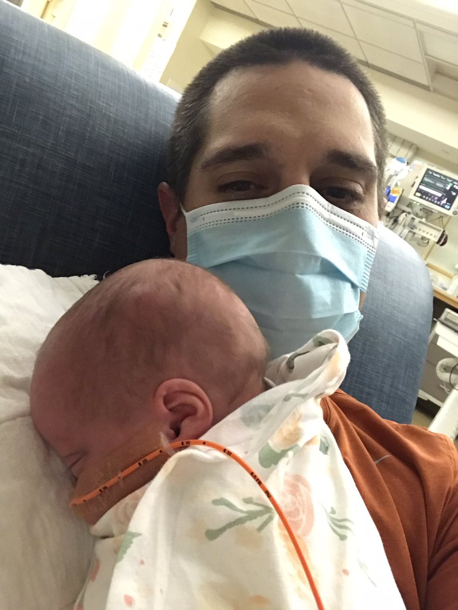 LeepsNBounds's tweet photo. Big girl is a little milk drunk after chugging the whole bottle! #HarveyMarie #MilkDrunk #WastedFace https://t.co/xt9Wwopq77