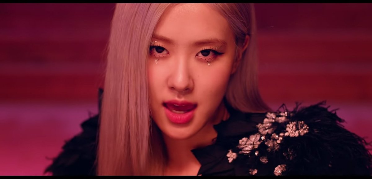 iluvlisa2's tweet photo. แวอีสคิงคอง???
#BLACKPINK_HowYouLikeThat #HowYouLikeThatIsHere #블랙핑크_HYLT_컴백_축하해 #LISA #HowYouLikeThat_D4 #JISOO #ROSE #JENNIE https://t.co/Jf6sqDCrFM