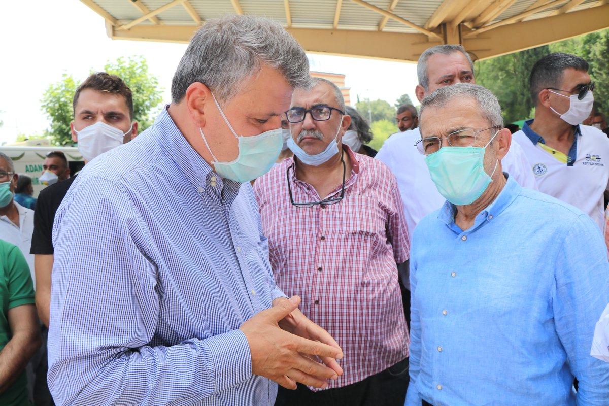 Adana Milletvekilimiz Ayhan Barut'un vefat eden annesi Sakine Barut, Asri Mezarlıkta kılınan cenaze namazının ardından sonsuzluğa uğurlandı. Merhumeye Allah'tan rahmet, Barut ailesine, sevenlerine başsağlığı ve sabır diliyoruz. Mekanı Cennet olsun.