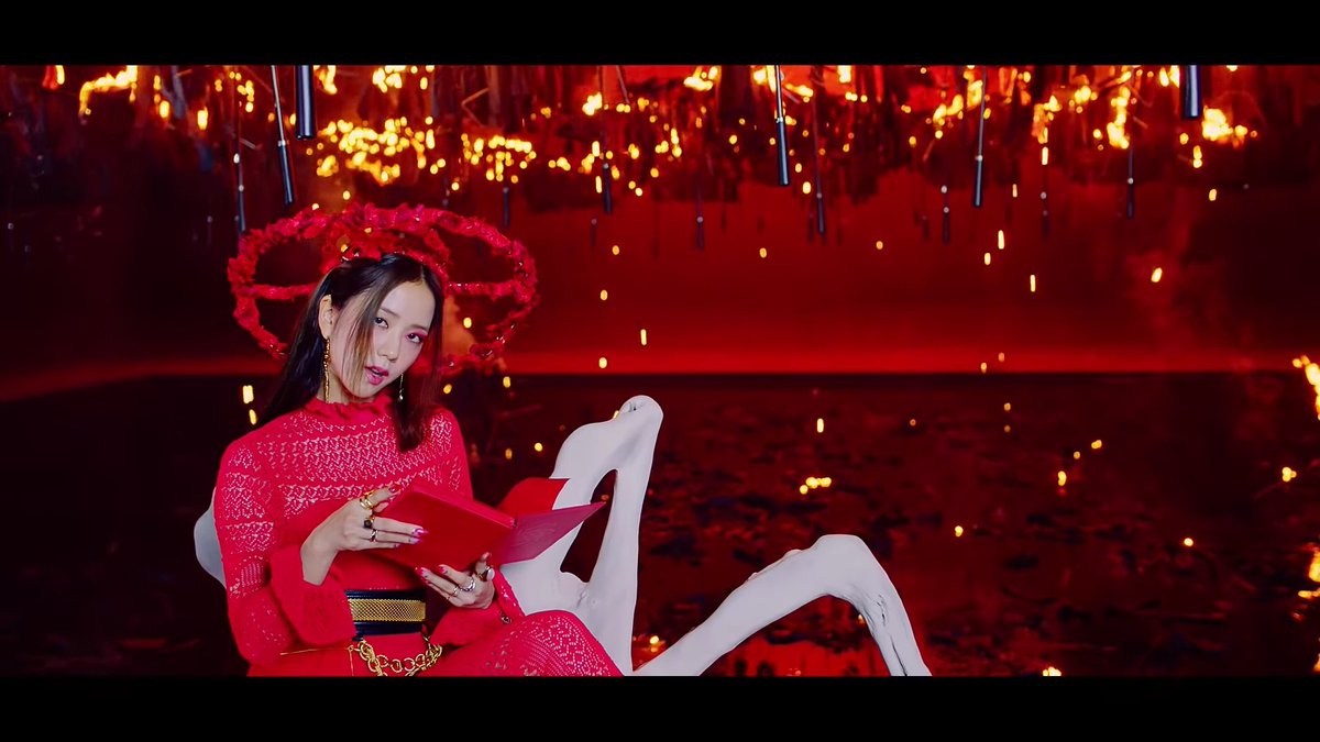 Roseblackkpink's tweet photo. THIS SHOT THO 🔥 https://t.co/f9vp0R4yMJ