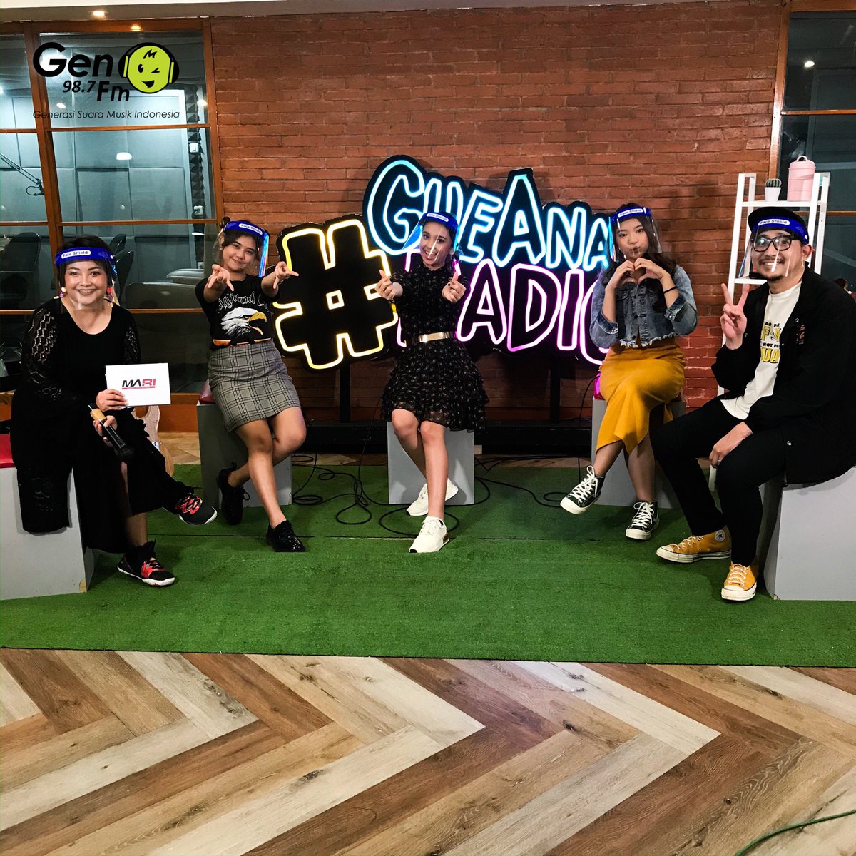 gen987fm's tweet photo. Yeayyy, seru banget kan @initiaraandini @yaelahZiva @LyodraIdol10 di #NewNormalStage! Siapa yang tadi nonton? π #genampol #nampol #gen987fm https://t.co/IJPcK2Nybg