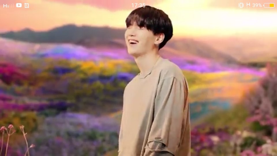 lorytvidallo's tweet image. #1Stay gold💜