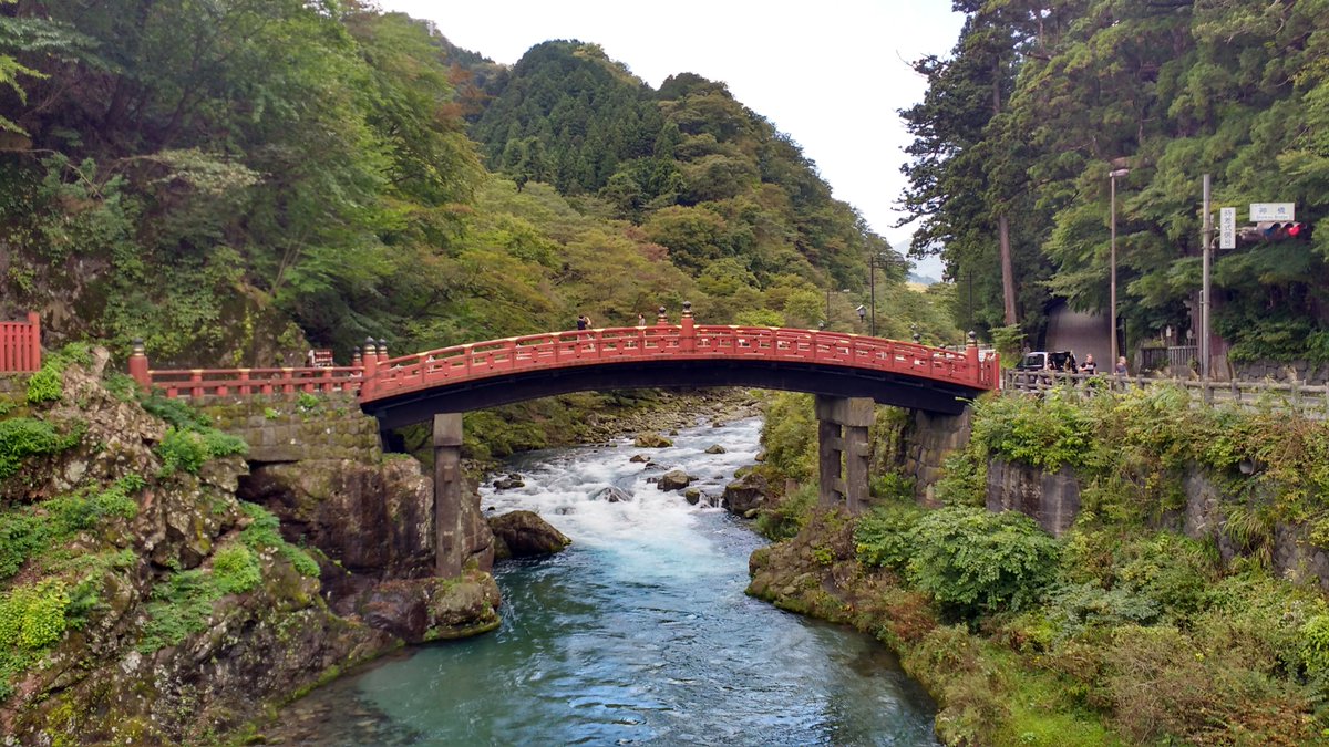 docujaponizados's tweet photo. 21. Otra visita casi obligada en un primer viaje a #Japón, que nosotros hemos repetido, es #Nikko. Desde #Ueno cogeremos el #Shinkansen #Yamabiko o el #Nasuno hasta #Utsunomiya a comer unas #Gyozas y ahí la JR Nikko Line hasta Nikko. No os perdáis el #CryingDragon. https://t.co/AHnBdA9fBL