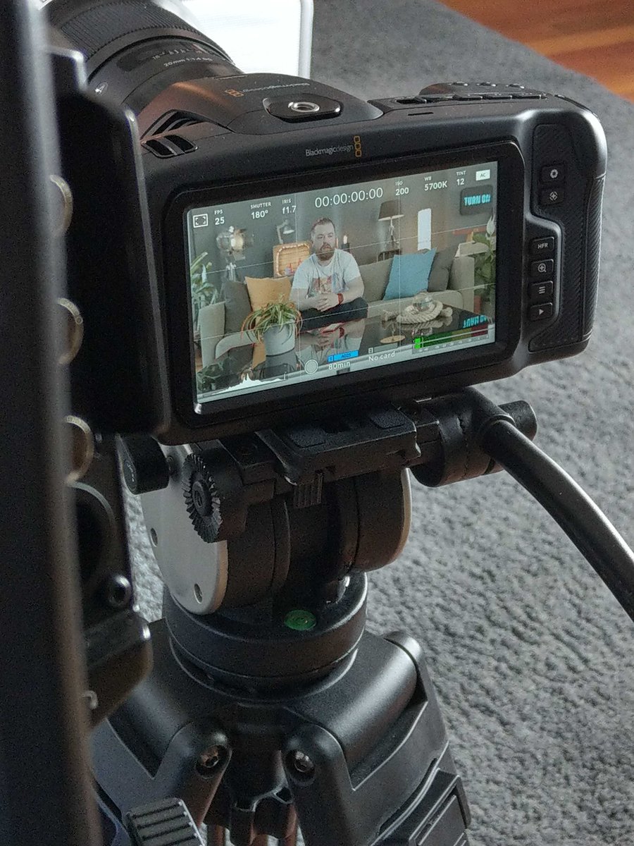 ContentFleetDE's tweet photo. Uuuuund Action! Ein kleiner Einblick hinter die Kulissen unseres aktuellen Drehtags mit @jensherforth. Gedreht wurde das neue YouTube-Video von @turnonde in unserem Shooting-Loft in Winterhude. 😊 Stay tuned!
#contentfleet #turnonmoments #shooting https://t.co/W2tXwLBuzp