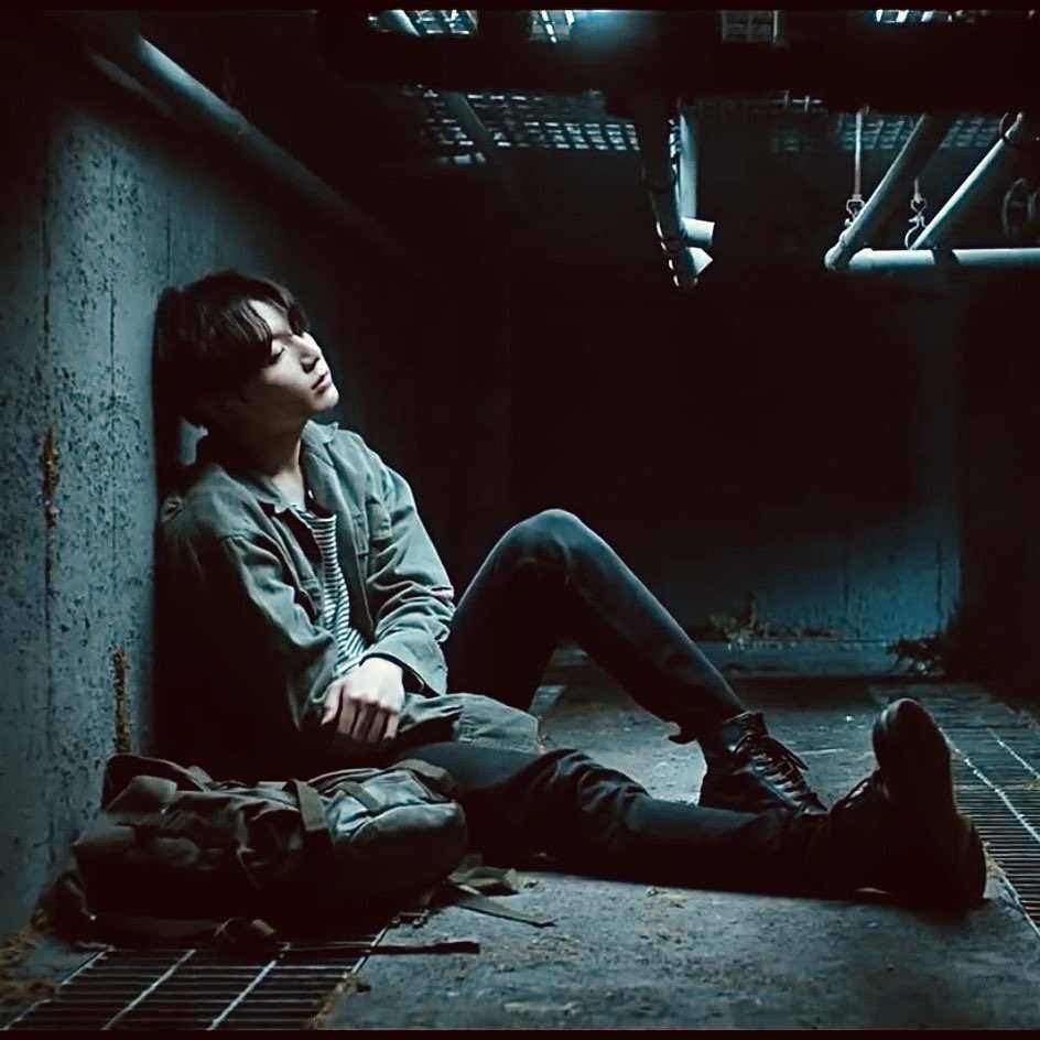 JeonJungkook_BR's tweet photo. I NEED U                                Stay Gold
2015                                           2020

#StayGoldMV https://t.co/A6AehLqK0O