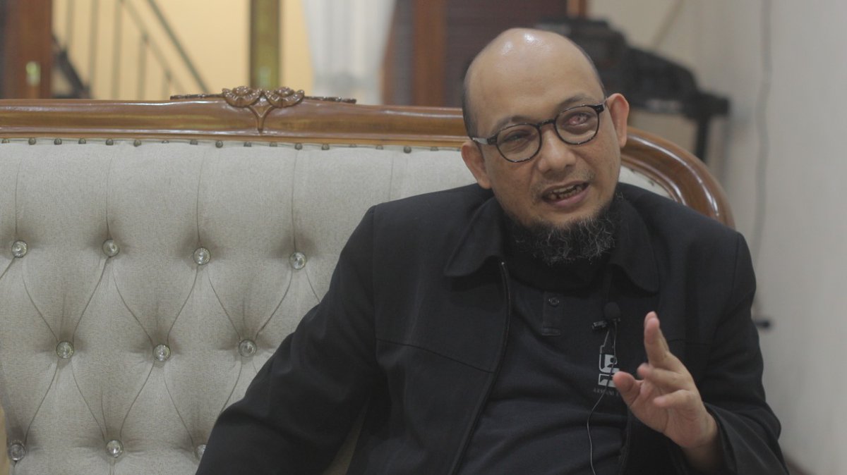 sorgemagz's tweet photo. “Penjahat–penjahat itu ‘gak boleh dibiarin”

Simak wawancara kami dengan Novel Baswedan, dimana ia blak-blakan tentang penanganan kasusnya, agenda reformasi kepolisian, dan KPK sebagai benteng pertahanan melawan oligarki yang tengah jebol.

https://t.co/gt9XRbHByO https://t.co/3zQS5oBdFx