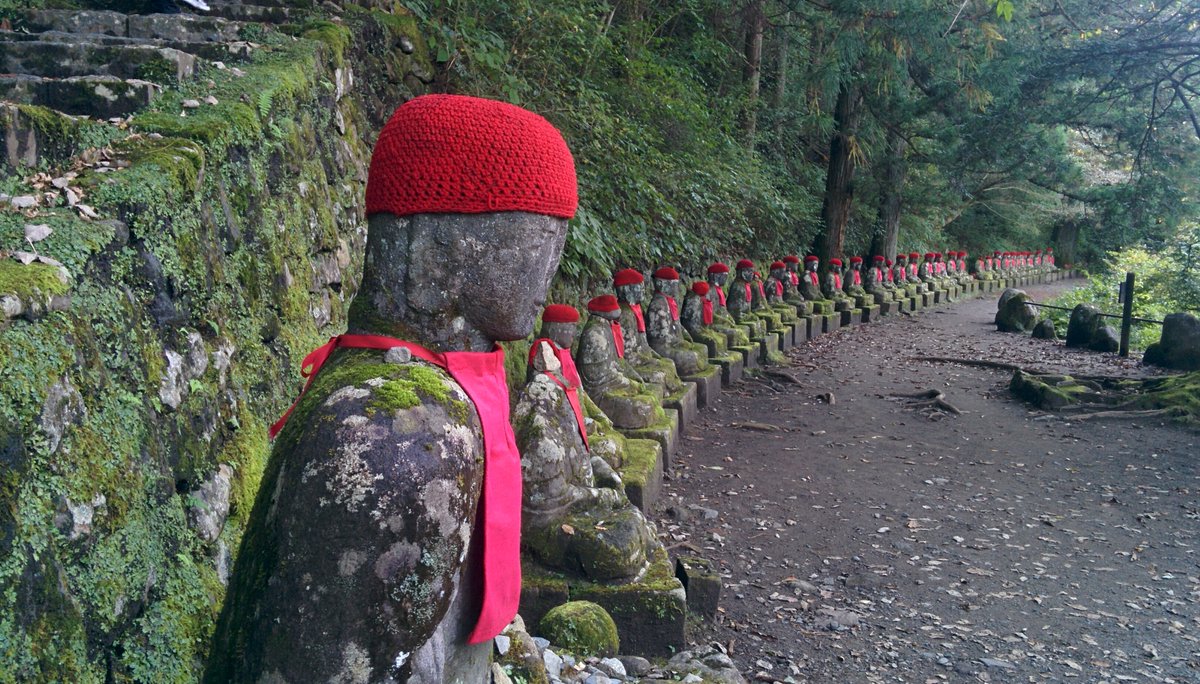 docujaponizados's tweet photo. 21. Otra visita casi obligada en un primer viaje a #Japón, que nosotros hemos repetido, es #Nikko. Desde #Ueno cogeremos el #Shinkansen #Yamabiko o el #Nasuno hasta #Utsunomiya a comer unas #Gyozas y ahí la JR Nikko Line hasta Nikko. No os perdáis el #CryingDragon. https://t.co/AHnBdA9fBL