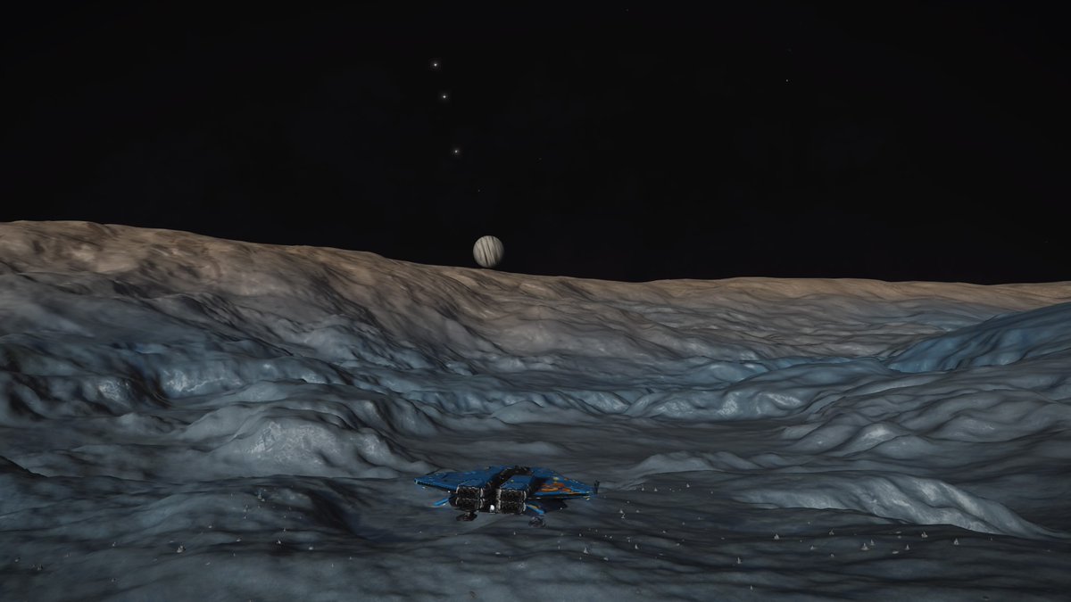 _bioxlapatsa_'s tweet photo. A moon's valleys that look like dried-up rivers #kraitinfrontofthings #explorers_bar_n_grill #dssa #elitedangerous https://t.co/fC6vli4kKz
