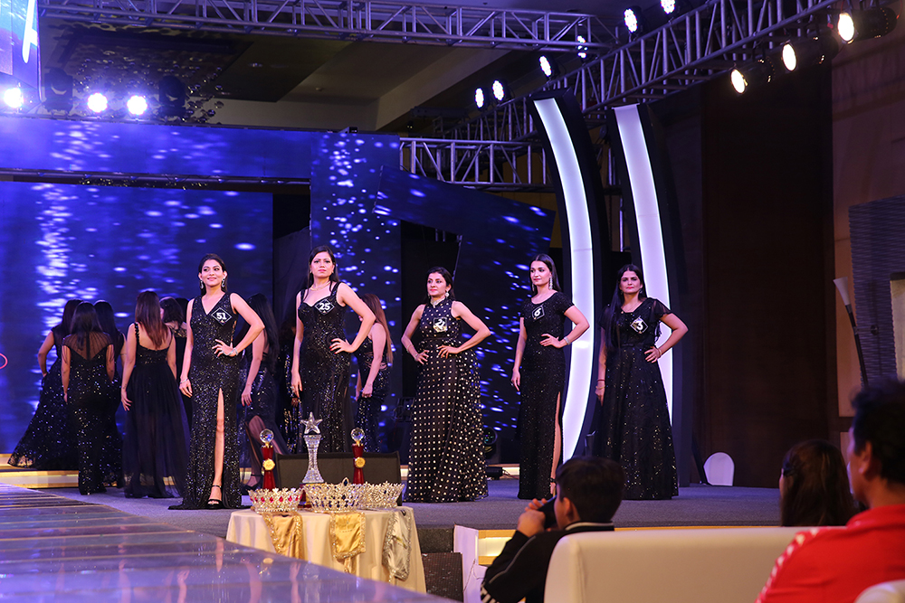 Armrsindia's tweet photo. AUDITION OF AR Mrs india 2020 at THE TAJ HOTEL, JACOD ROAD, CIVIL LINES, JAIPUR...Coming Soon #armrsindia #azamgarhnews #azamgarhian #arentertainmentgrp #armrsindia2020 #jaipur #rajasthan #jaipurdiaries #azamgarhroyals #azamgarhdiaries #rajasthani #jaipurcityblog #jaipurblogger https://t.co/HHnneQ8lRV