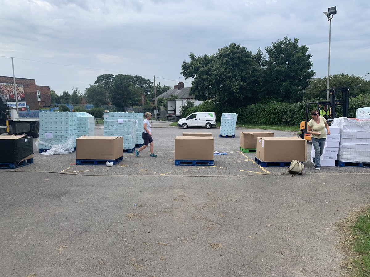 The  @MansfieldGroup unloading from  @dennisdist