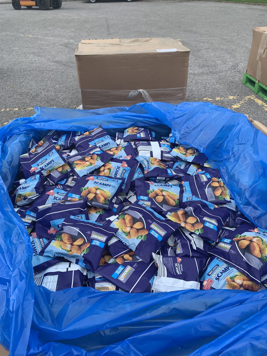 The  @MansfieldGroup unloading from  @dennisdist