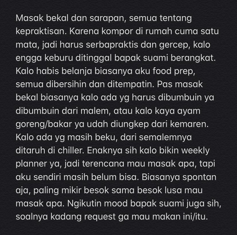 Tentang masak pagi-pagi dan menu sarapan serta bekal. Btw, aku juga suka food prep sehabis belanja, biar lebih rapi dan kalo masak tinggal cap cip cus. Membantu banget kalo mau masak cepet. 