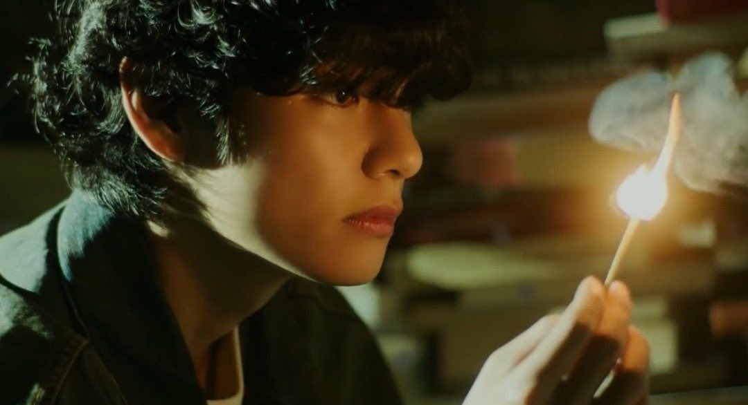 softaests's tweet photo. taehyung is the most beautiful and breathtaking man in the entire world

#StayGoldMV https://t.co/cvXgHfu9lJ