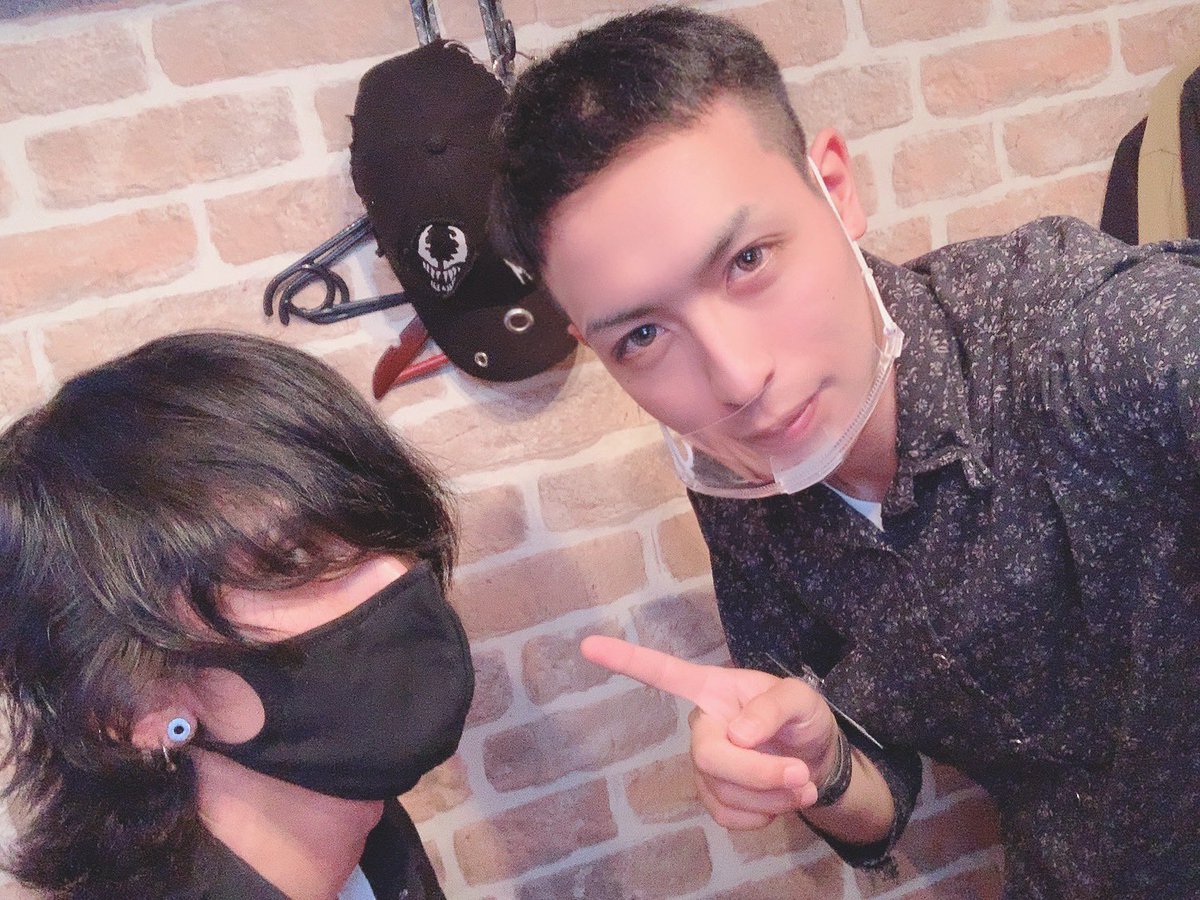 ma_ryan_siki's tweet photo. そーしゃるでぃすたんす🍾 https://t.co/jbTapz1ODY