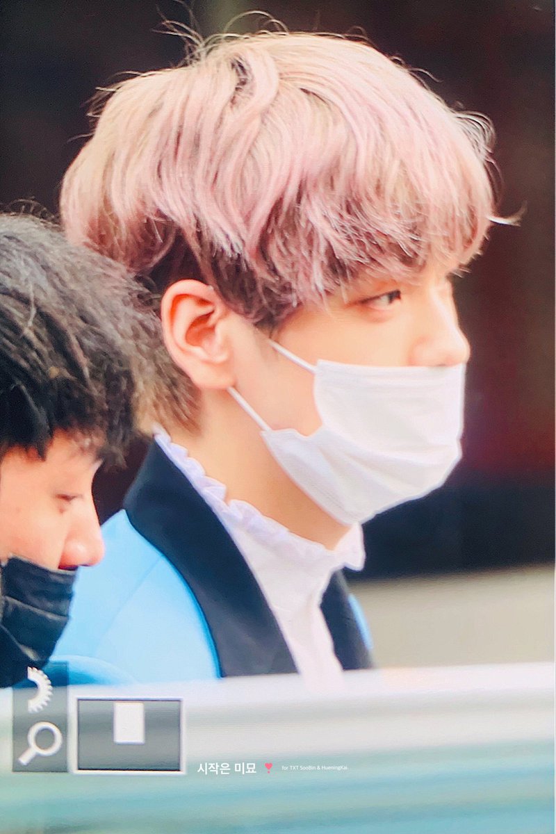 200626 뮤뱅퇴근 PREVIEW

#TOMORROW_X_TOGETHER 
#투모로우바이투게더 
#SOOBIN #수빈 
<a href="/TXT_members/">TOMORROW X TOGETHER</a>