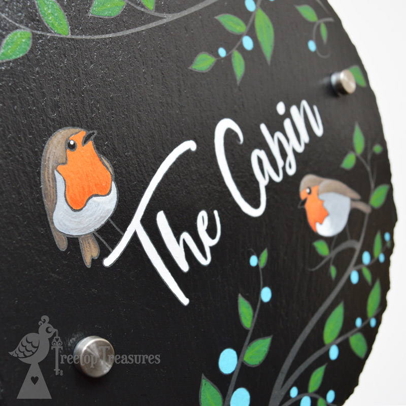 TreetopT_Gifts's tweet photo. Happy Friday all π Wanted to share this recent commission. A custom #handpainted & #engraved exterior slate sign with robins for a summerhouse. Loved painting the robins β€
#robins #custom #SlateSign #HouseSign #birdwatching #commission #TreetopTreasures #elevenseshour https://t.co/uoeMN7hhG1