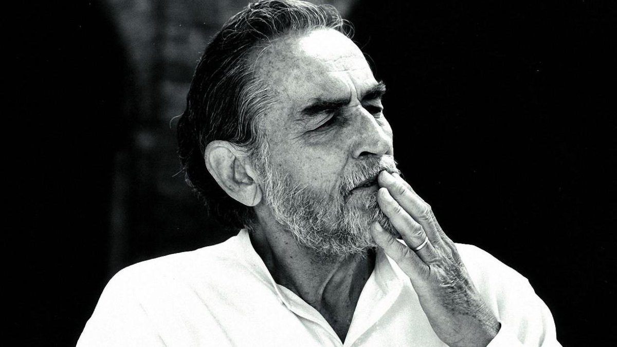 Radio1Rai's tweet photo. Alle 12.30 #InPrimaFila con Anna Maria Caresta🎭un omaggio all’indimenticabile #VittorioGassman, attore istrionico con la vocazione alla poesia; ripartono tutti i festival estivi italiani di musica classica e lirica, con @bruffolo1; le anticipazioni dei finalisti al @PremioStrega https://t.co/5v0dEj8PlQ