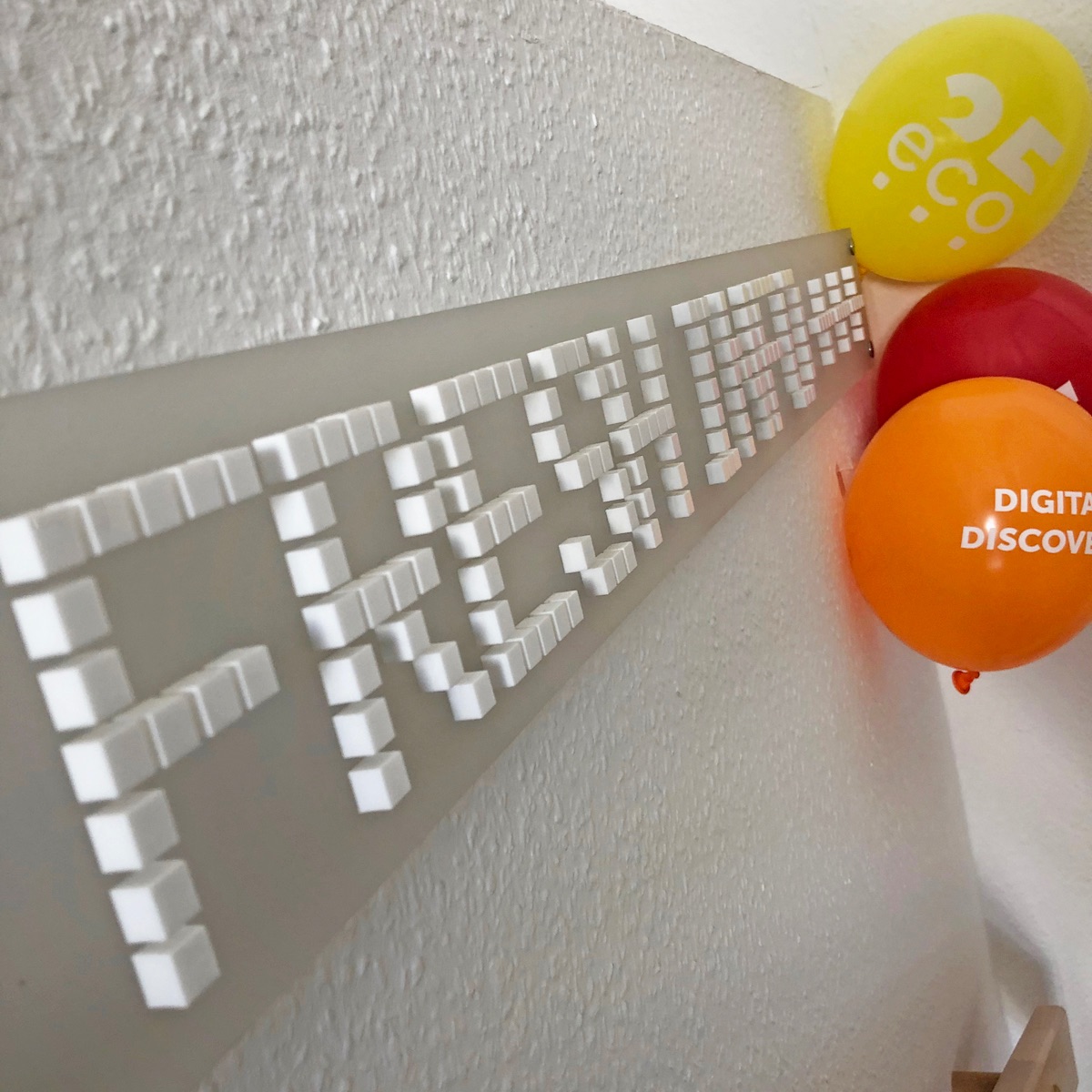 Startklar zur virtuellen Geburtstagsparty von <a href="/eco_de/">eco e.V.</a> – wir freuen uns schon sehr! #25Jahreeco 25jahre.eco.de/eco-web-klasse…