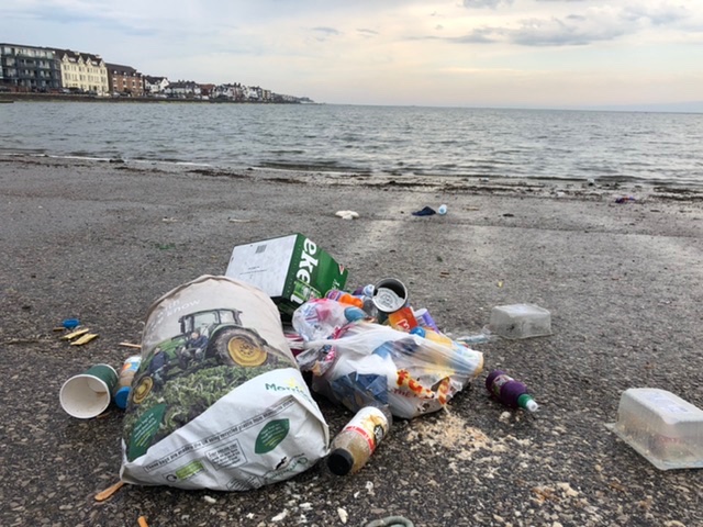 WestKirbyToday's tweet photo. A huge well done to the local volunteers and council workers doing a great job this morning cleaning up the huge amounts of litter from around the lake, the main beach and Cubbins Green. https://t.co/bceSMSsmSs