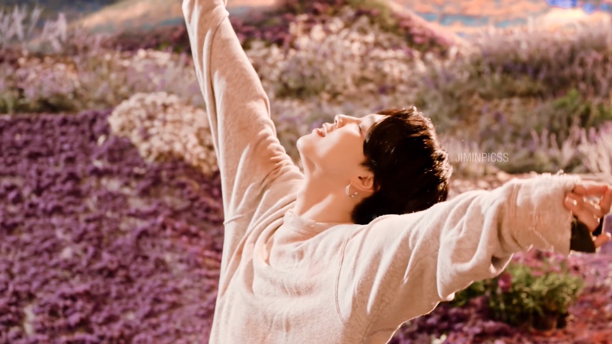 soju_min's tweet photo. He's angel 
#StayGold 
#StayGoldOutNow https://t.co/waJDhuCgWu