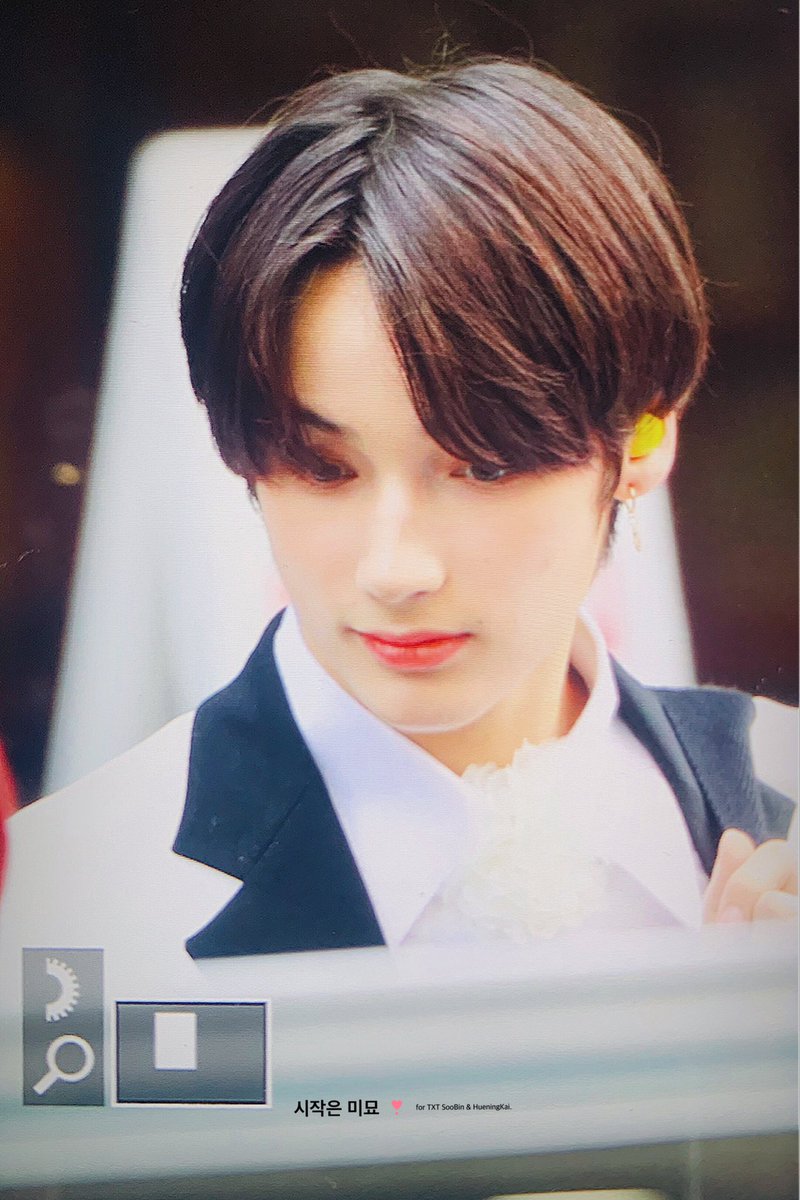 200626 뮤뱅퇴근 PREVIEW

#TOMORROW_X_TOGETHER 
#투모로우바이투게더 
#HUENINGKAI #휴닝카이 
<a href="/TXT_members/">TOMORROW X TOGETHER</a>