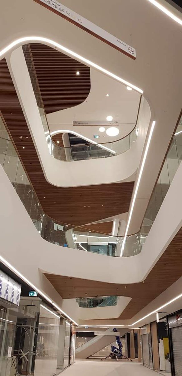 CoinTheDeep's tweet photo. 4 aylık emek ile dekorasyon işlerini tamamladığımız #BeoCenter dün açıldı.
Kapitalist sermayeye hayırlı olsun 😁🤷🏽‍♂️ https://t.co/HZHHveDg5S
