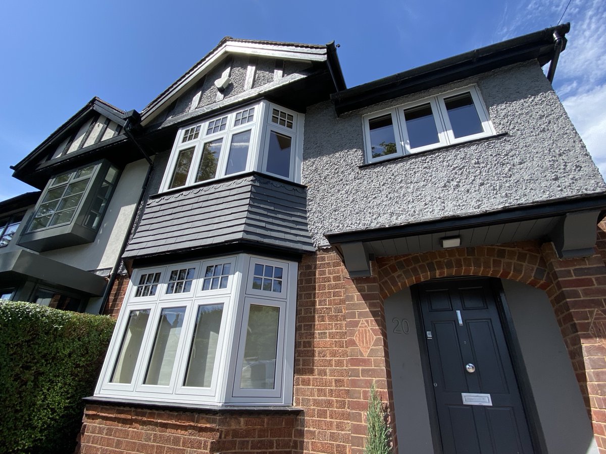 nott_win's tweet photo. Residence Collection White R7 flush casement windows. Installed in West Bridgford, Nottingham. For a free quotation call us on 01158 660066, visit https://t.co/xYsFERO4K7 or pop into our West Bridgford showroom. #flushcasments #r7 #nottingham #premium https://t.co/BBZY2Zaedq
