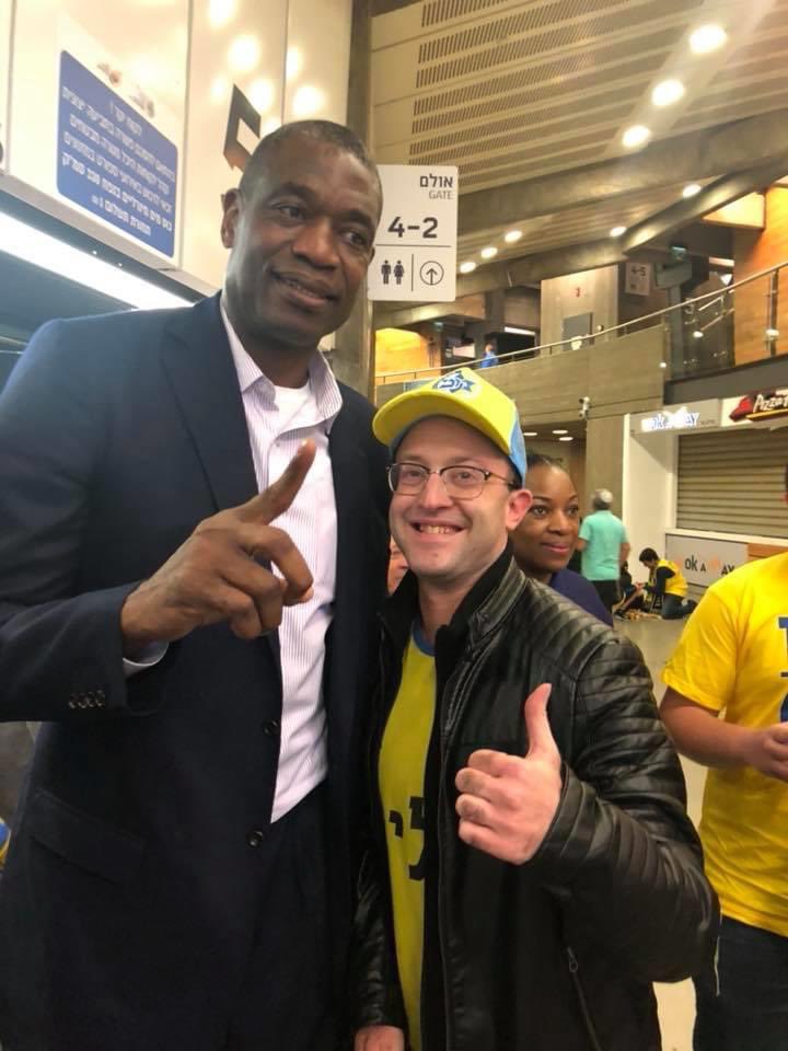 Happy bday and all the best to the great dikembe mutombo! 