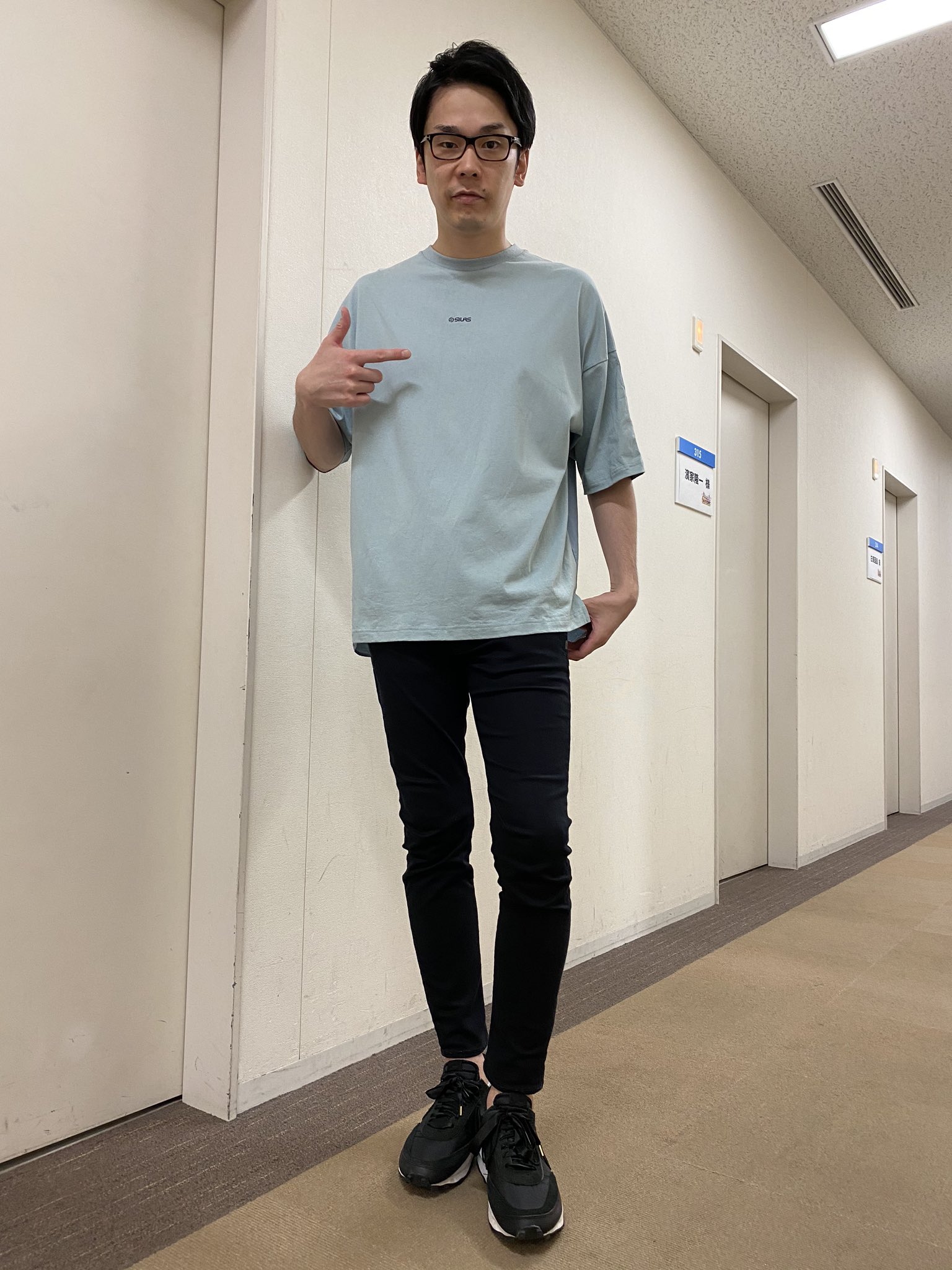 非売品　かまいたち　濱家　土下座Tシャツ Amazon.co.jp: レア品 かまいたちの知らんけど 濱家さんの土下座