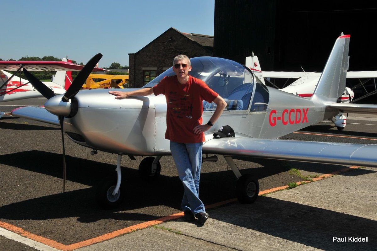 SteveMiddleton's tweet photo. Glorious day for flying yesterday, if a little hot. #summerflying #eurostar #ev97 https://t.co/JYUKAcNTok