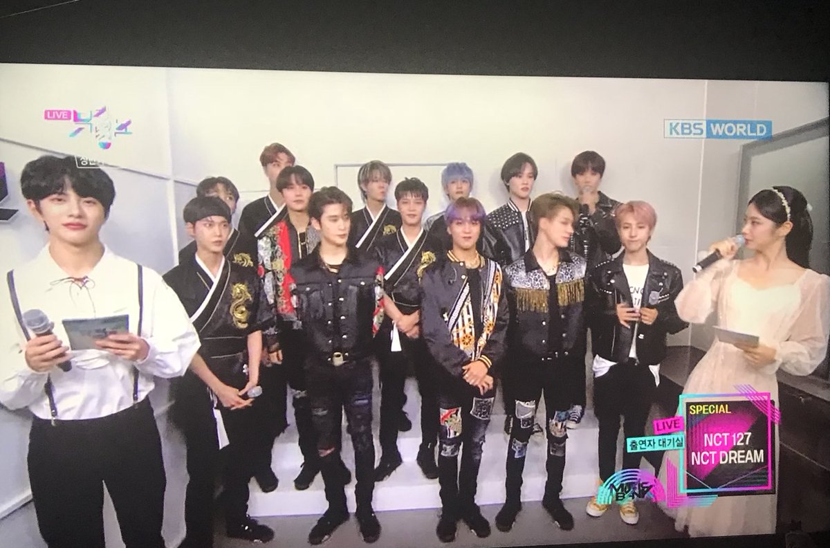 baekloki's tweet photo. Valió la pena despertarme a las 5:20 para ver a estos lindos 😍 aún que no estuvo Taeyong 😭 espero que se recupere pronto. 😭❤
#line00 #NCT #SEVENTEEN #taeyongweloveyou ❤
( me perdí Weki Meki 😠) https://t.co/yWjWRCbvzc