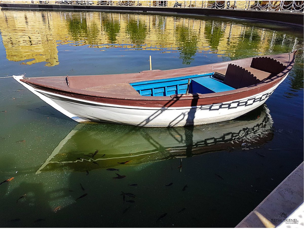 Expatriates witnessed events and collected news from local informants, dispatched it in written form or by oral means to one another and abroad by hamalls (porters), sandalls (local fishing ships), caffaloes (camel caravans) and Muslim and Christian merchant ships.  #EmQuon (7/15)