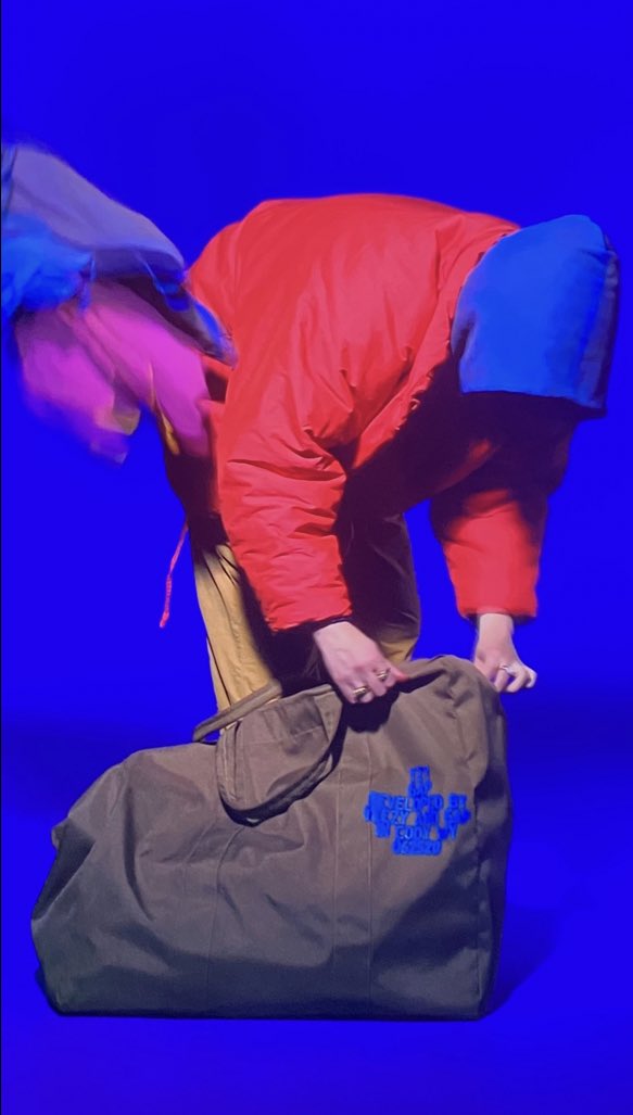 vrob330's tweet photo. From working at the Gap to now collaborating with them with your multi-billion dollar company. Yeezy szn @kanyewest #WESTDAYEVER https://t.co/ZcHbiCgBRs